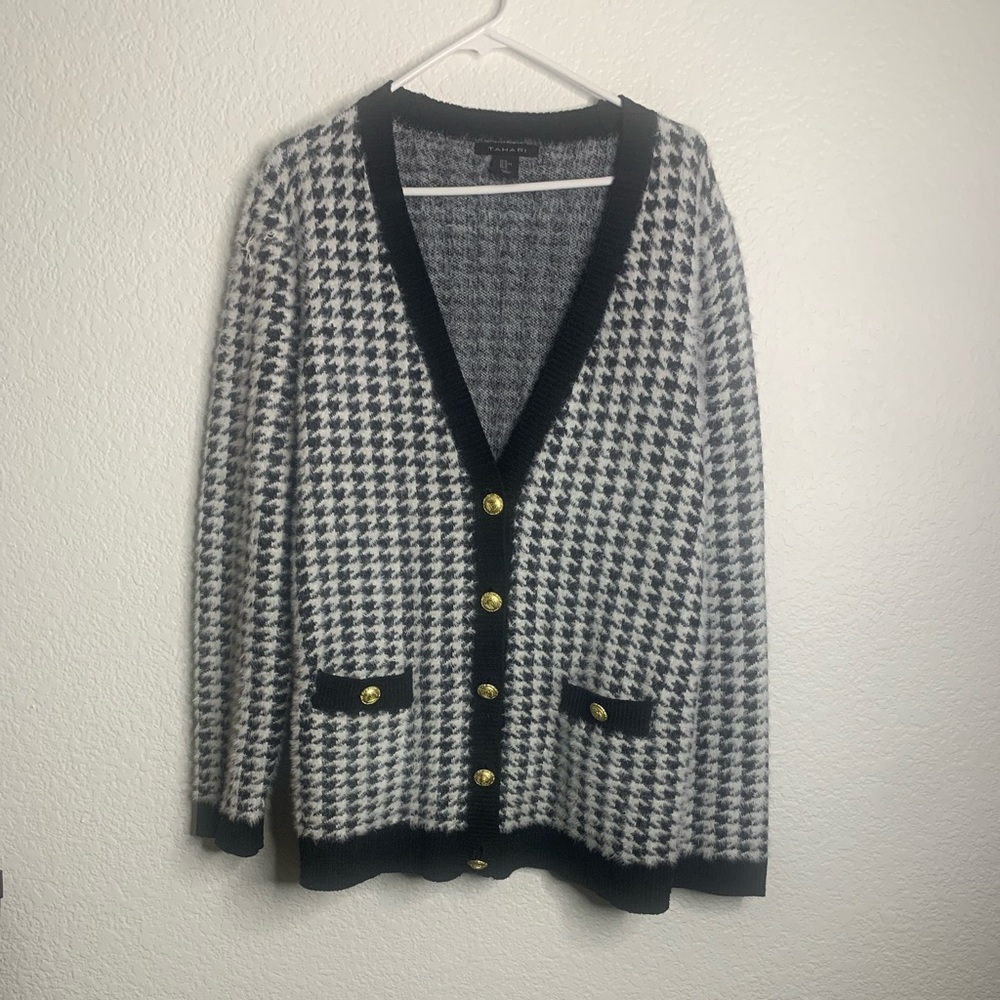 Tahari Black and Gray Houndstooth Cardigan